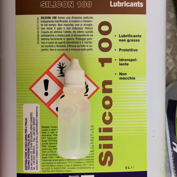 Silicone Lubrificante Liquido per Tapis Roulant 3 boccette da 20 cc main product photo