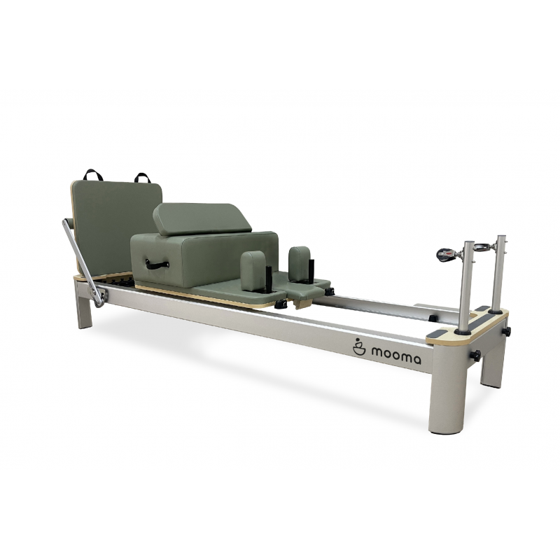 Lettino Reformer classico in alluminio Mooma main product photo